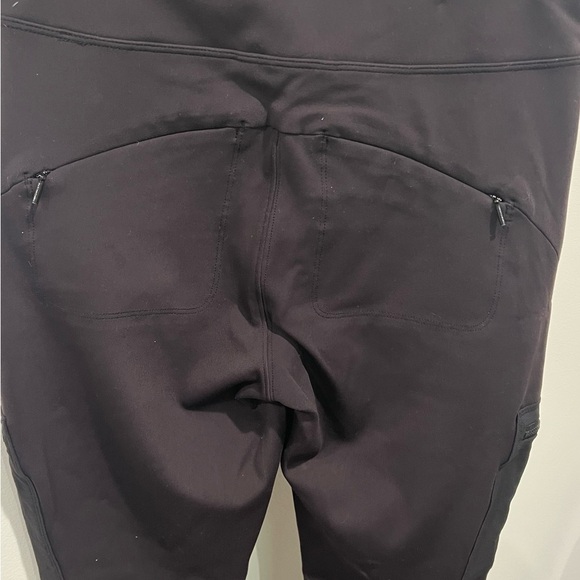 Athleta Headlands Hybrid High Rise Women’s Black Activewear Cargo Pants Size 2 - Picture 9 of 13